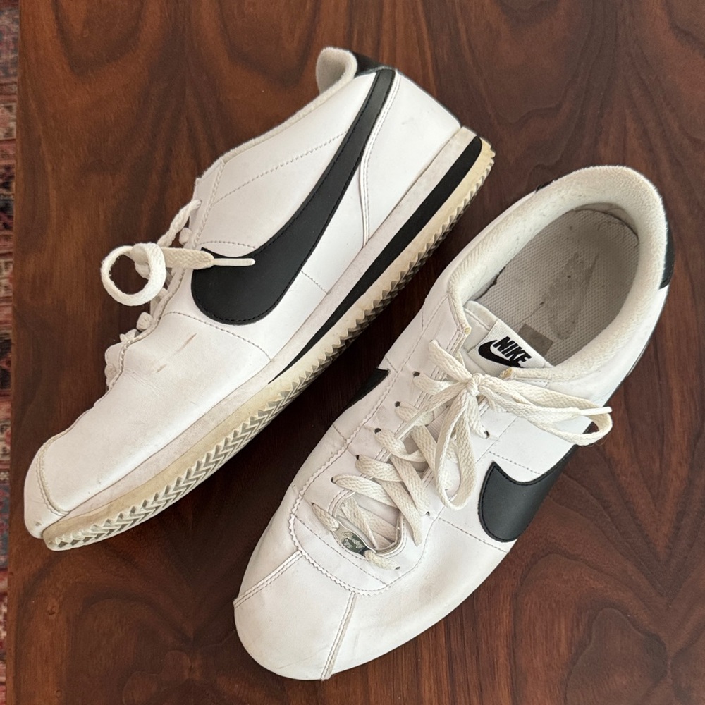 Nike Men's Classic White and Black Cortez